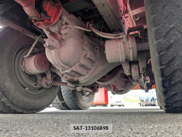 Nissan QUON 2013-08 7502424-9