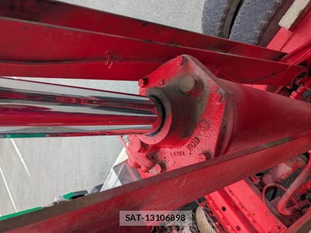 Nissan QUON 2013-08 7502424-21