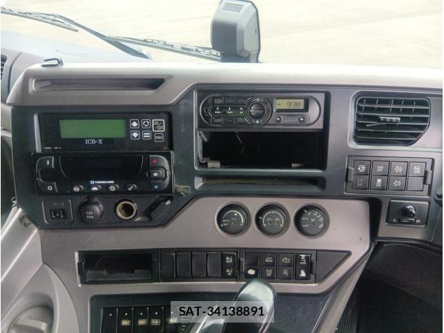 Nissan QUON 2018-06 7502418-26