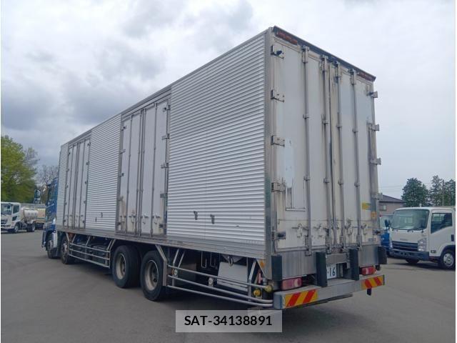 Nissan QUON 2018-06 7502418-6