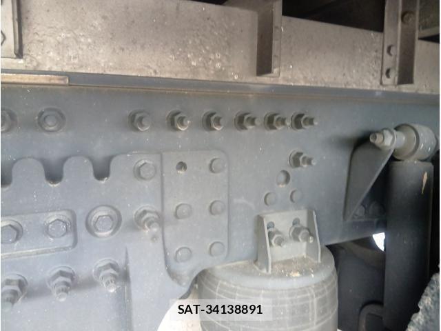 Nissan QUON 2018-06 7502418-8
