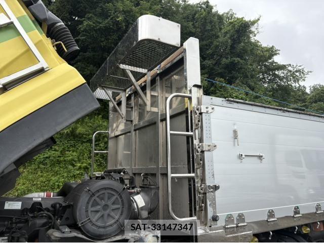 Nissan QUON 2016-12 7502423-22