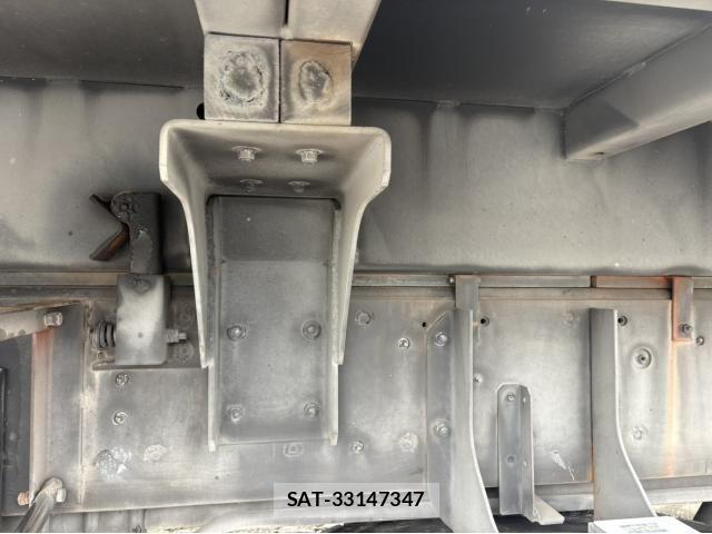 Nissan QUON 2016-12 7502423-24