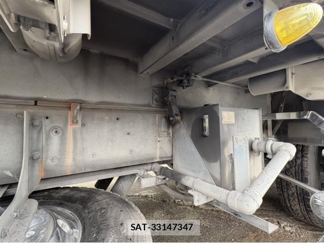 Nissan QUON 2016-12 7502423-25