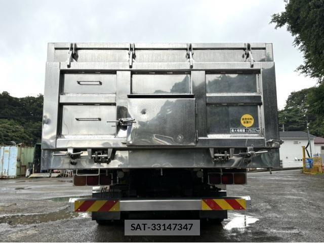 Nissan QUON 2016-12 7502423-6