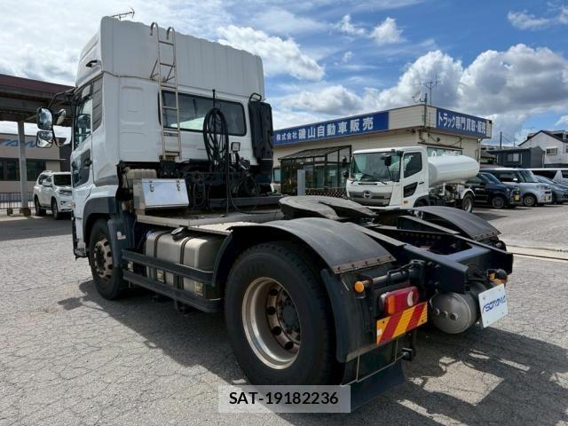 Nissan QUON 2019-10 7502422-2
