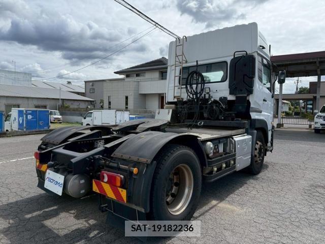 Nissan QUON 2019-10 7502422-3