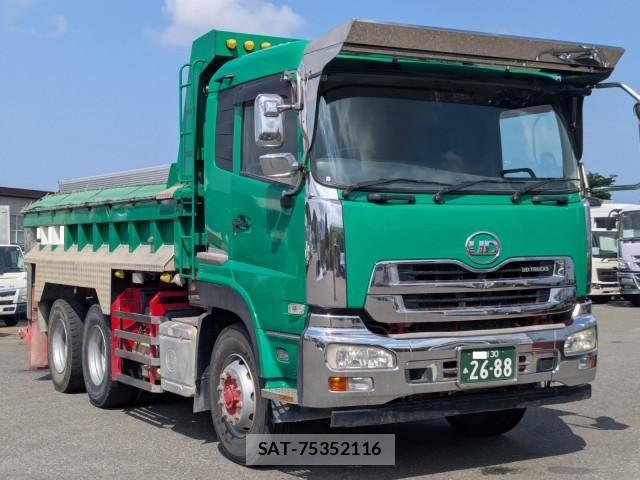 Nissan QUON 2013-09 7502426-1
