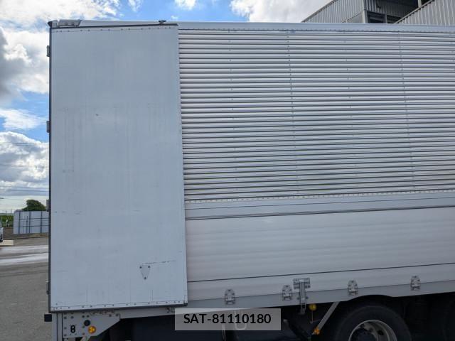 Nissan QUON 2024-09 7502419-13