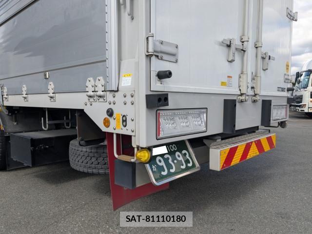 Nissan QUON 2024-09 7502419-4