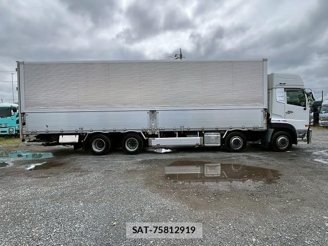 Nissan QUON 2017-07 7502425-4