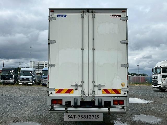 Nissan QUON 2017-07 7502425-6