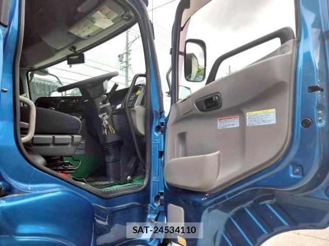 Nissan QUON 2019-09 7502416-10