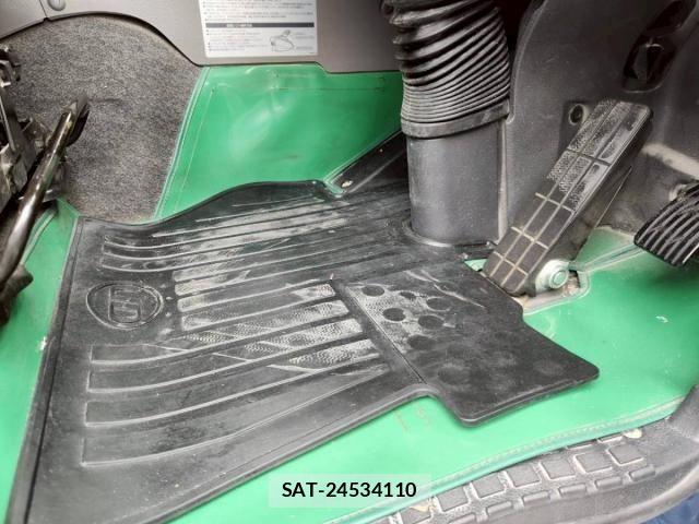 Nissan QUON 2019-09 7502416-12