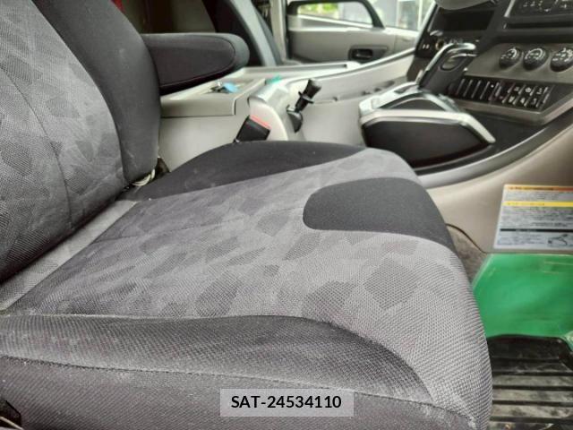 Nissan QUON 2019-09 7502416-14