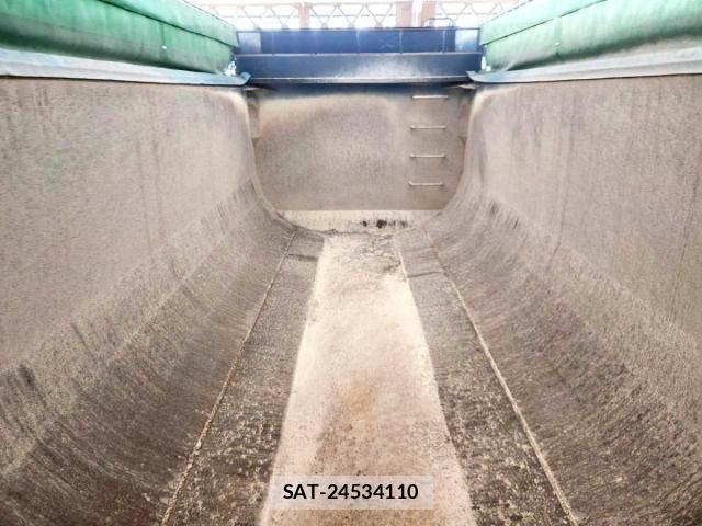 Nissan QUON 2019-09 7502416-3