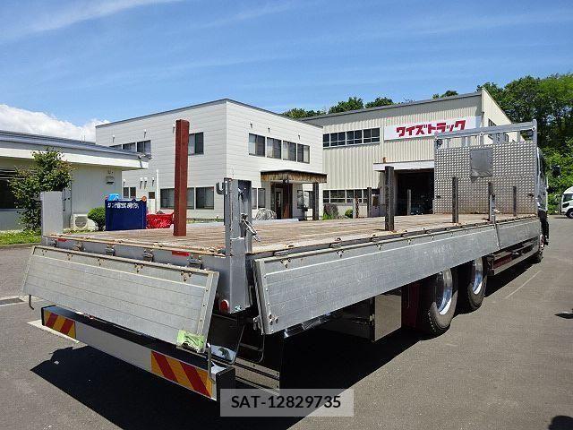 Nissan QUON 2019-07 7562694-16