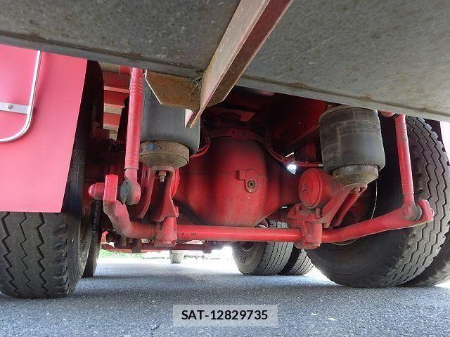 Nissan QUON 2019-07 7562694-23