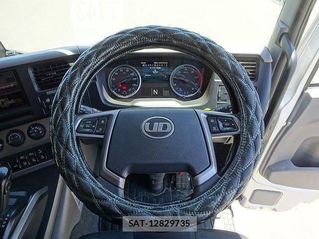 Nissan QUON 2019-07 7562694-26