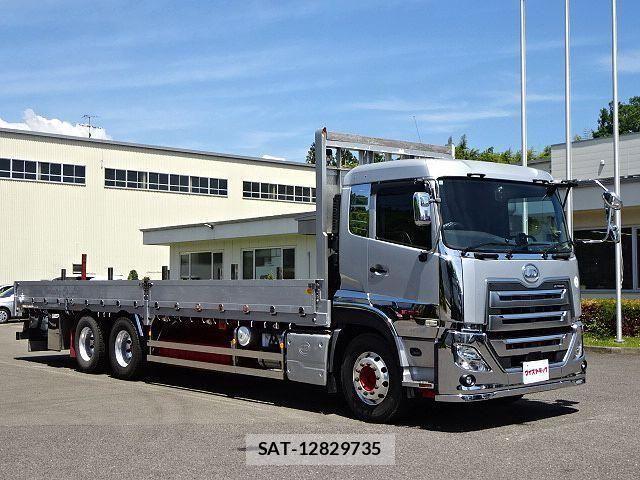 Nissan QUON 2019-07 7562694-2