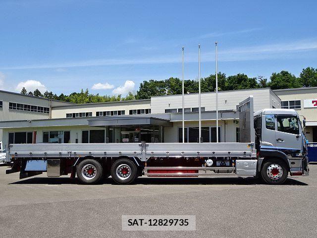 Nissan QUON 2019-07 7562694-3
