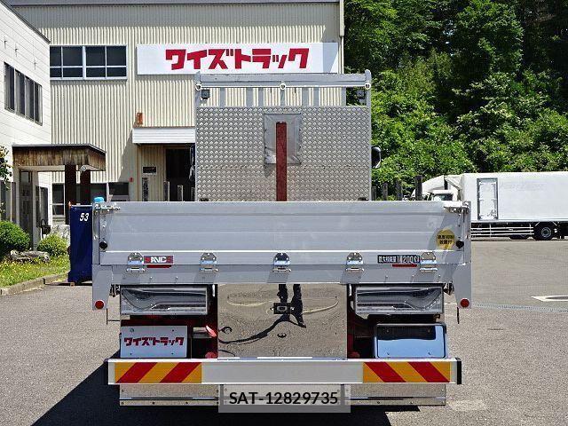 Nissan QUON 2019-07 7562694-6