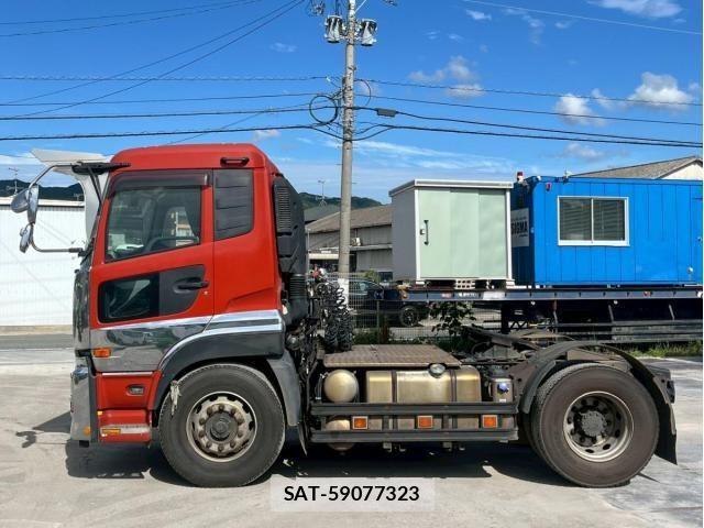 Nissan QUON 2015-01 7562695-3