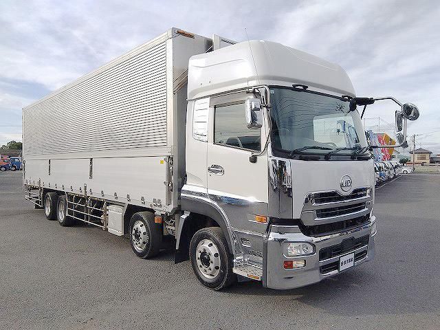 Nissan QUON 2017-09 7606944-1