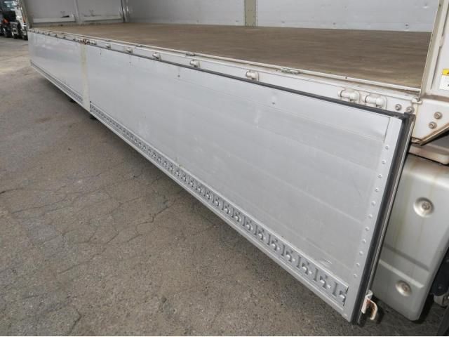 Nissan QUON 2020-06 7606940-10