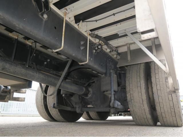 Nissan QUON 2020-06 7606940-21