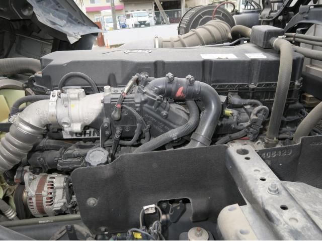 Nissan QUON 2020-06 7606940-24