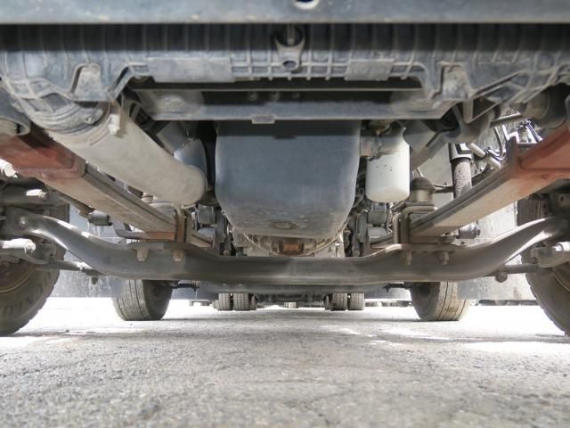 Nissan QUON 2020-09 7606937-19