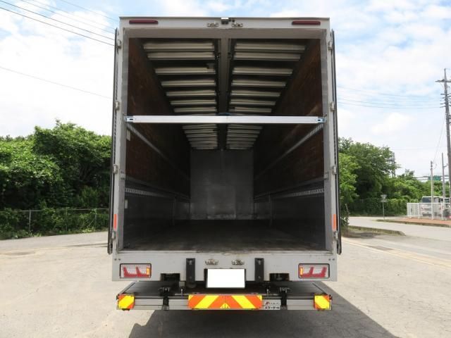 Nissan QUON 2020-09 7606937-5