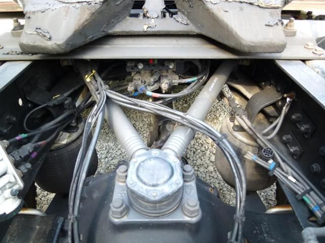Nissan QUON 2020-12 7606943-12