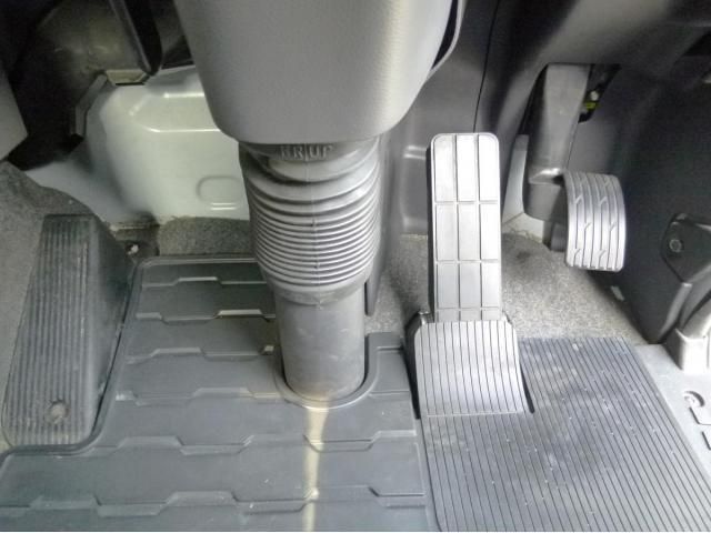 Nissan QUON 2020-12 7606943-25