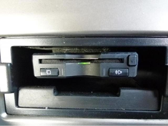 Nissan QUON 2020-12 7606943-27