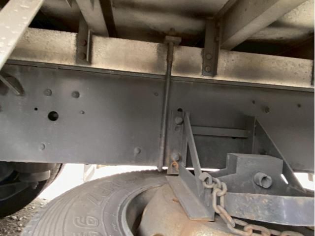 Nissan QUON 2014-12 7606945-13