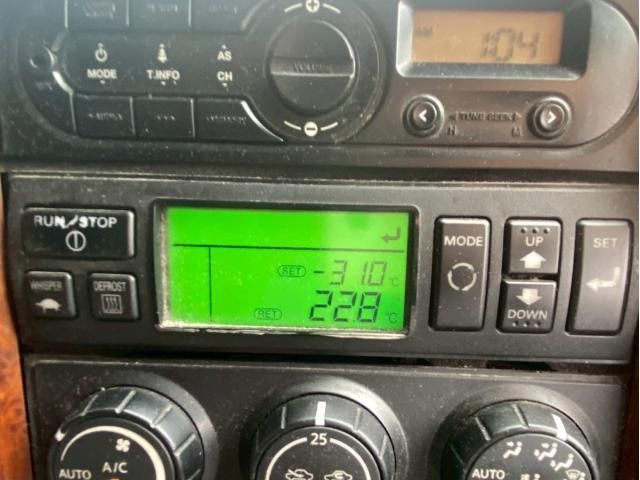 Nissan QUON 2014-12 7606945-16
