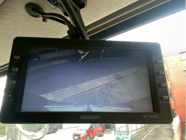 Nissan QUON 2014-12 7606945-17