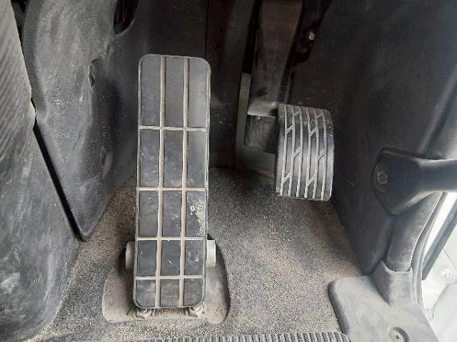 Nissan QUON 2022-06 7710394-28