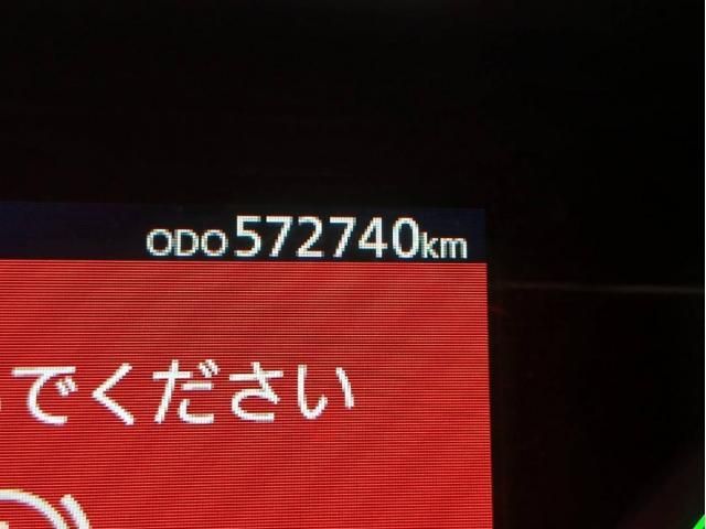 Nissan QUON 2022-06 7710394-29