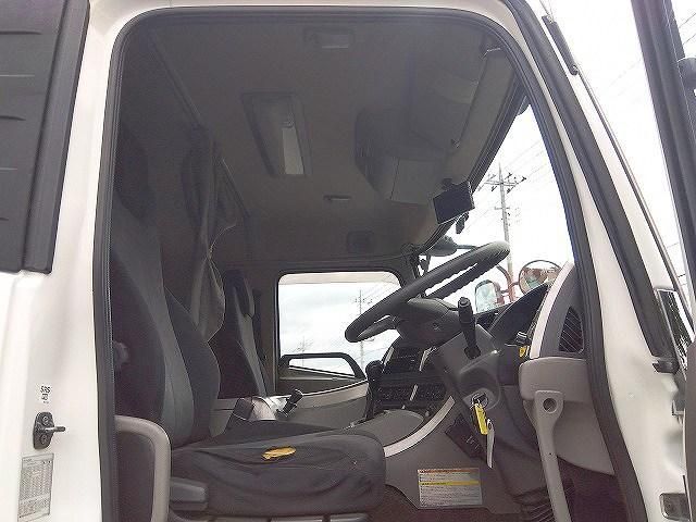 Nissan QUON 2016-04 7710405-10