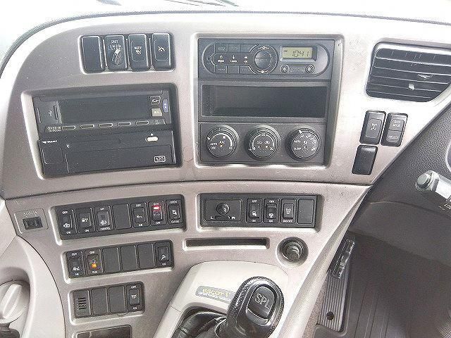 Nissan QUON 2016-04 7710405-12