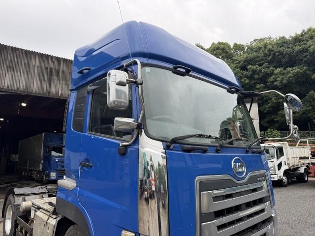 Nissan QUON 2019-03 7710407-9