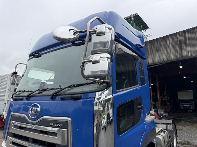 Nissan QUON 2019-03 7710407-11