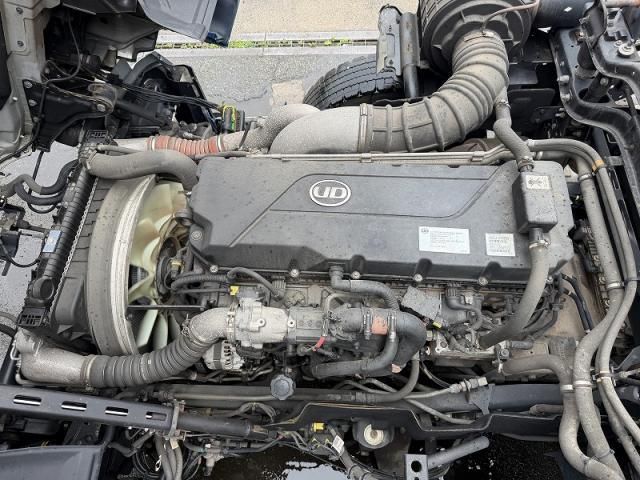 Nissan QUON 2019-03 7710407-17
