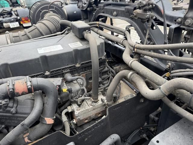 Nissan QUON 2019-03 7710407-21