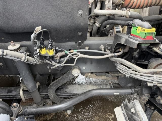 Nissan QUON 2019-03 7710407-28