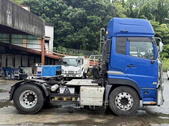 Nissan QUON 2019-03 7710407-6