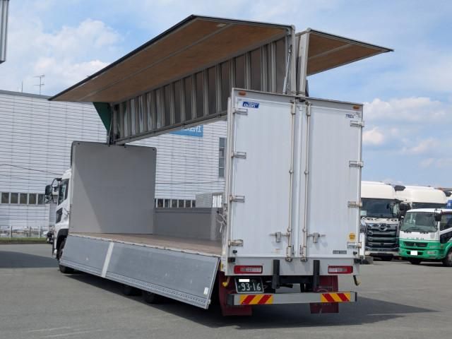 Nissan QUON 2022-12 7710384-16